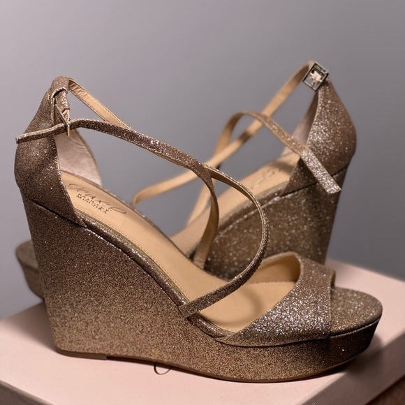 Jewel Badgley Mischka Gold Evening Wedge Sandals (sparkly/metallic) - Picture 2 of 5